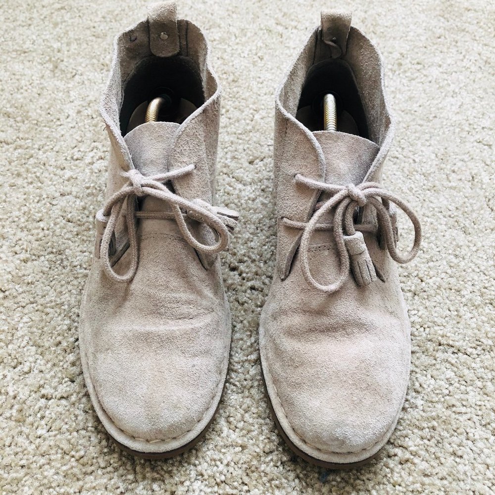 Hush Puppies Cyra Catelyn Bootie \\ Suede \\ Beige, grey